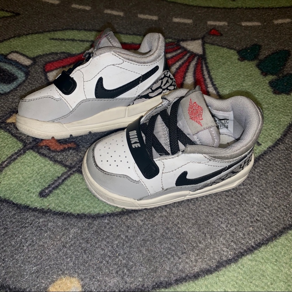 Nike Air Jordan Legacy 312